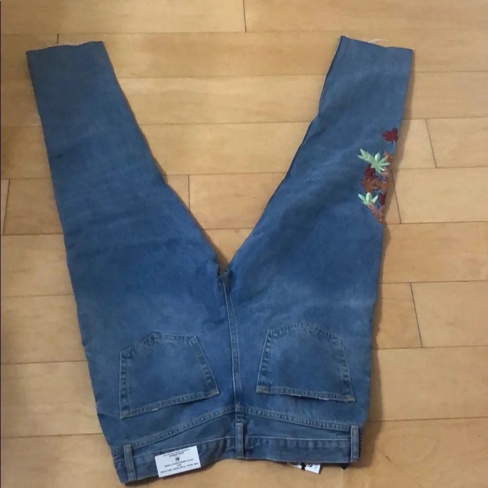 Zara Blue Straight Leg Jeans with Red Floral Design - Picture 8 of 8